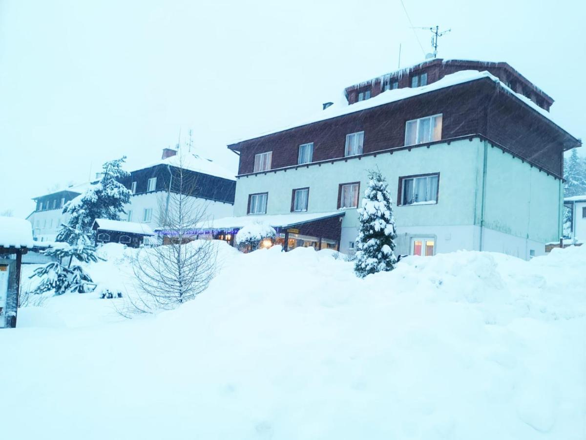 Bergzentrum Pam Jáchymov Exteriör bild